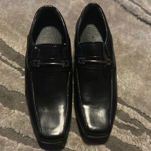 Men’s dress shoes, 10 1/2 brand new